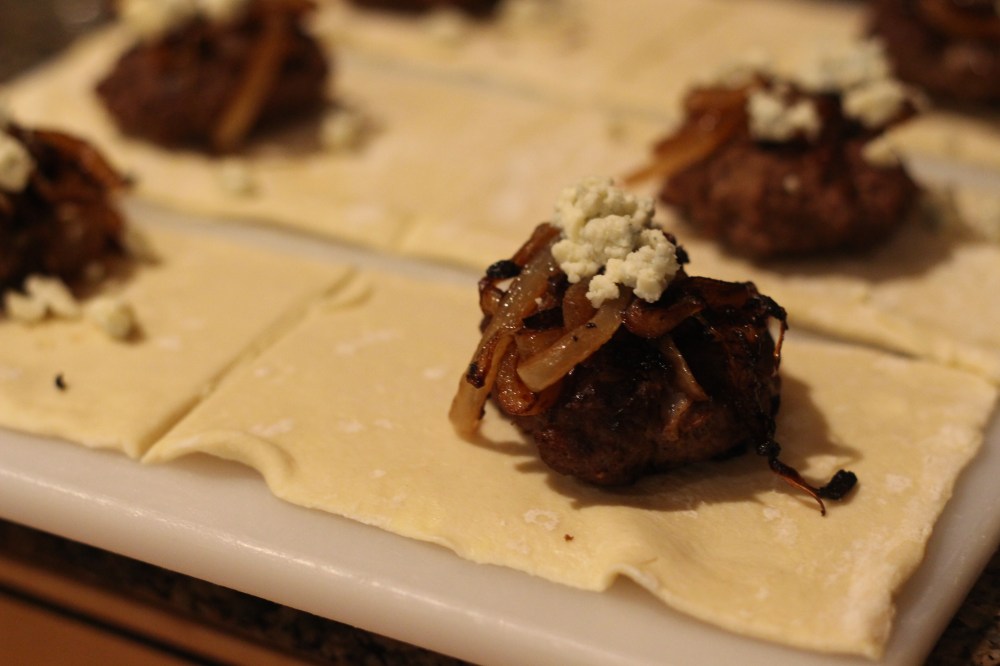 Caramelized Onion & Blue Cheese Sliders Caramelized Onion & Blue Cheese Sliders