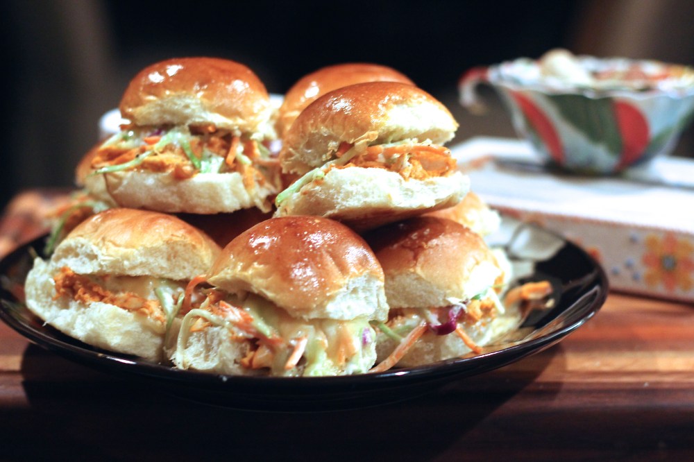 Buffalo Chicken Sliders with Blue Cheese Broccoli Slaw