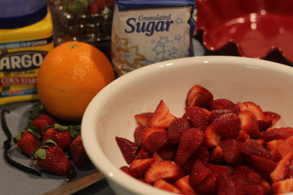 Can't you just smell the sweetness of this filling?  If you can't...guess you'll have to make the pie.